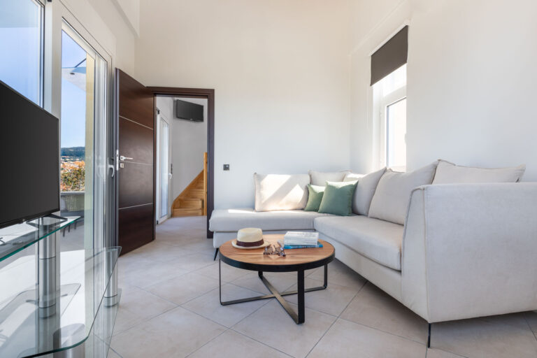 kyparissia diamond 23 768x512