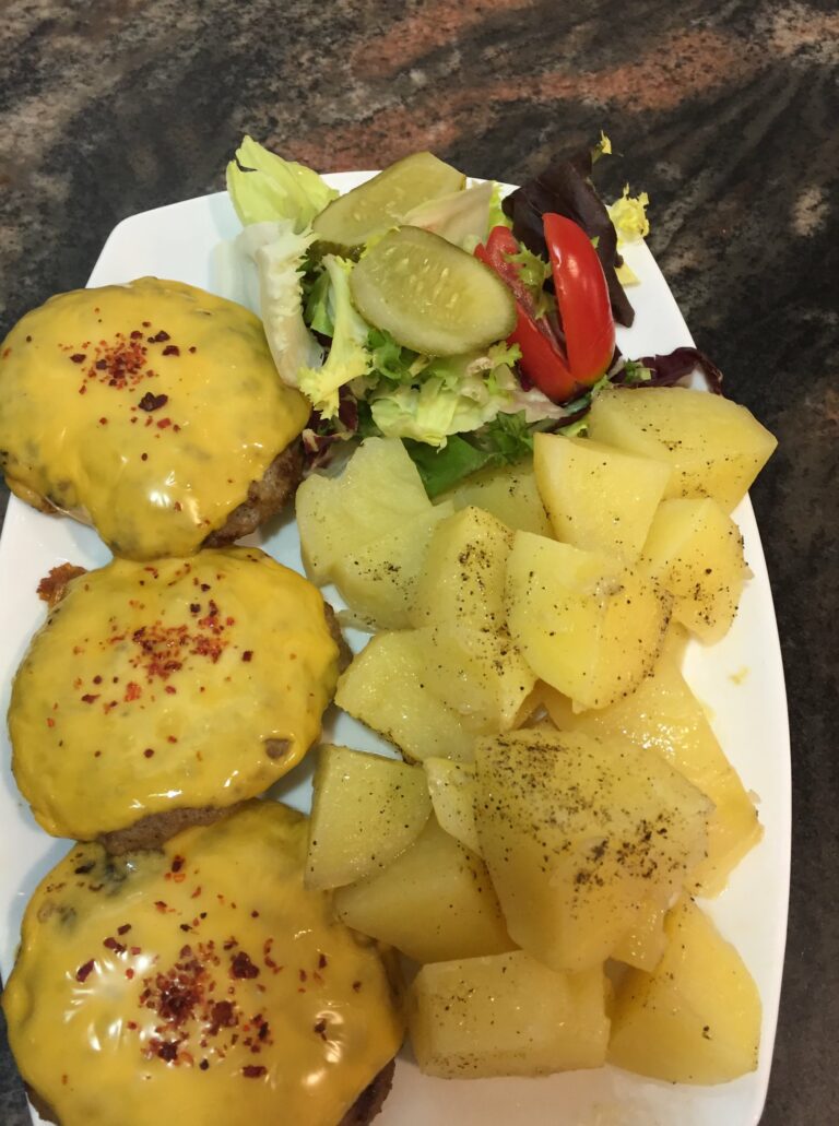 30738281 796717023863236 6521196480722632704 n 768x1031