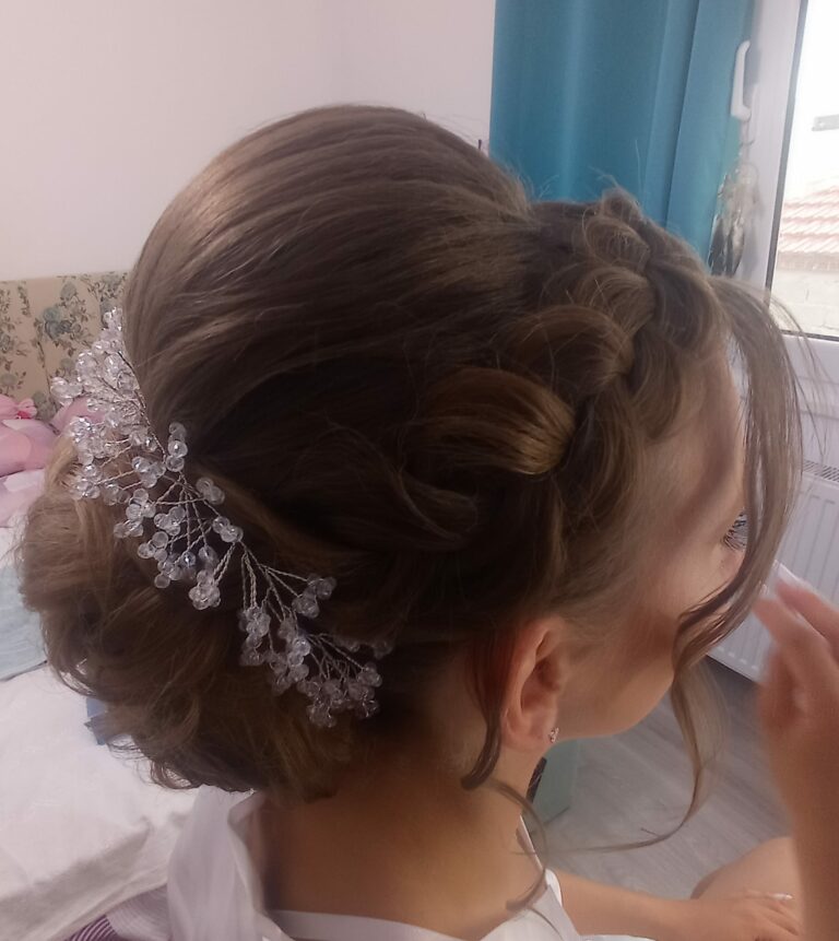 368322872 2457858227719884 7124417635883515330 n 768x861