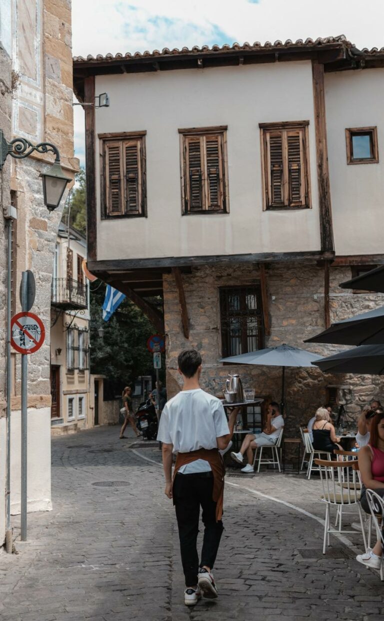 363348991 806648881151956 88277199864198256 n 768x1243