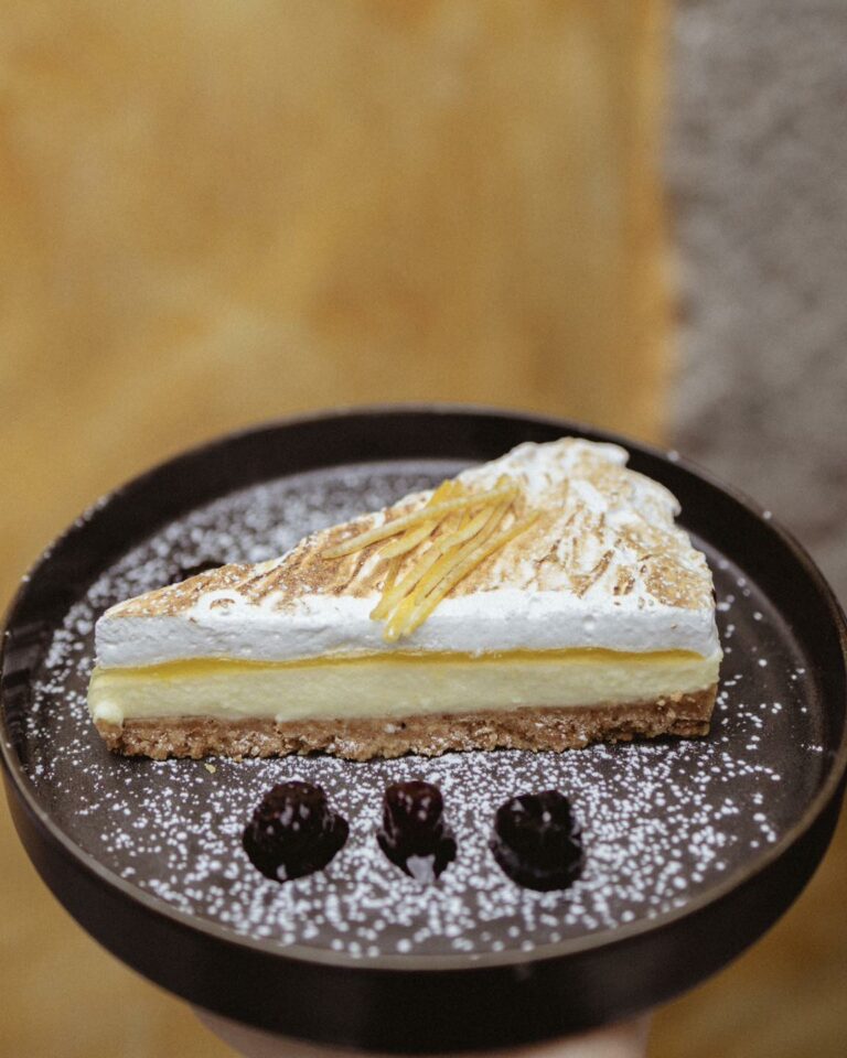 368672221 814008847082626 4743282757526294658 n 768x960