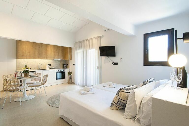 1687950390 5836 768x512