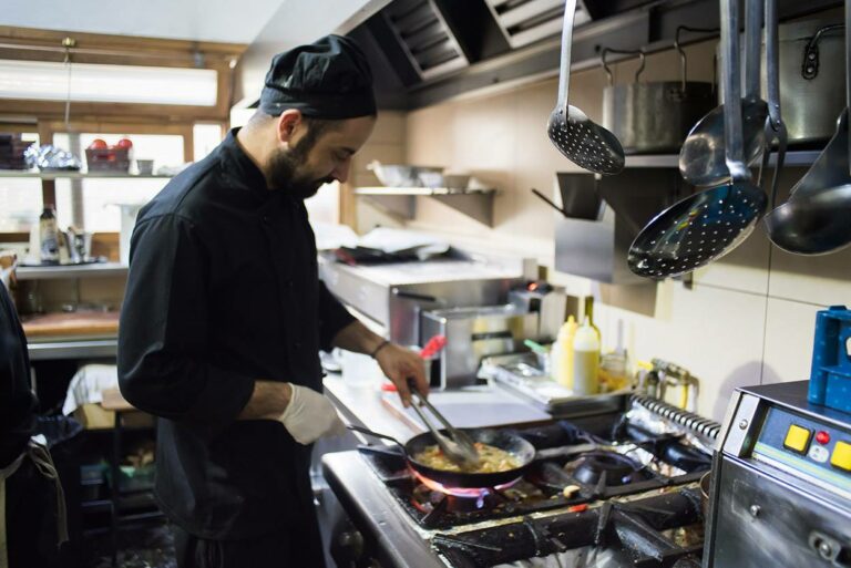 18880201 609806469222793 6901457439675090634 o 768x513