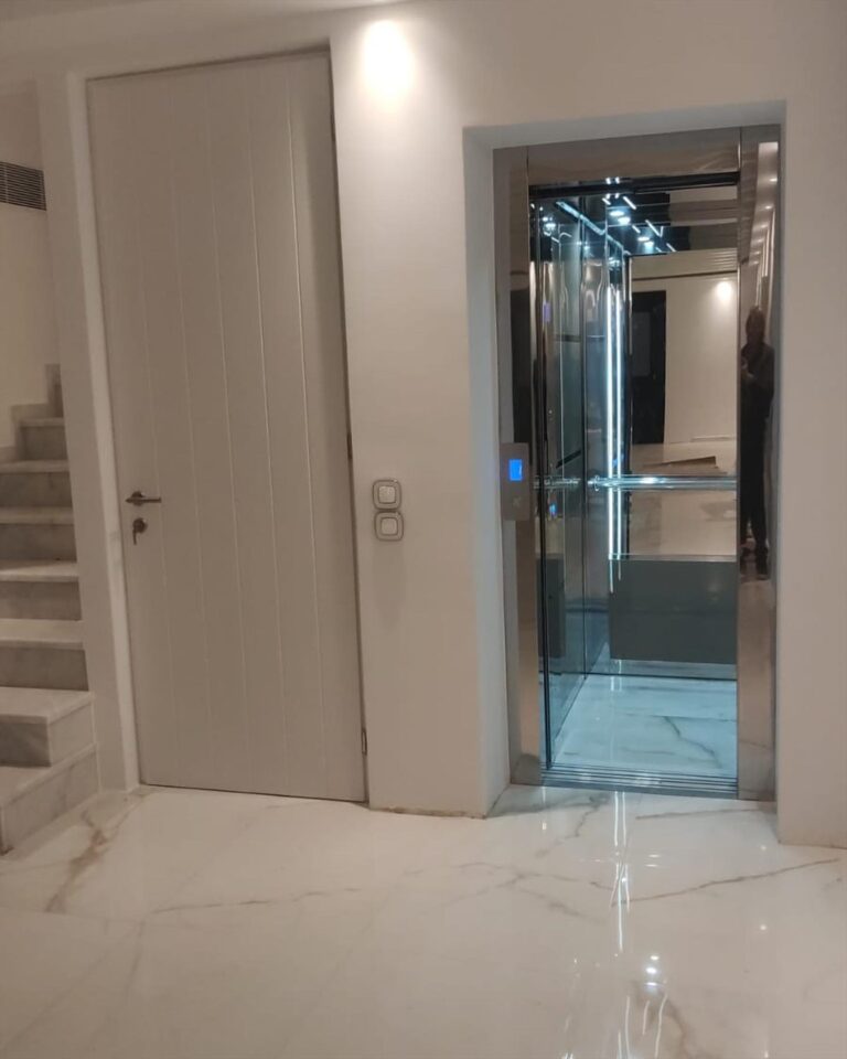 220111094639933 768x960