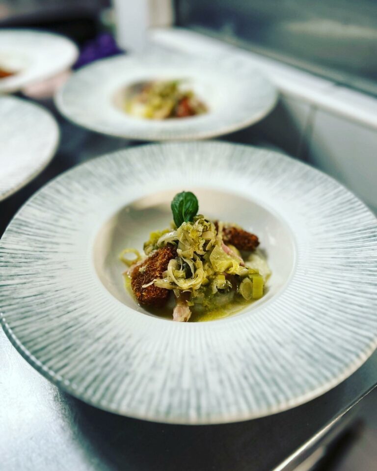 334947451 1210106289614902 1198587941117121795 n 768x960