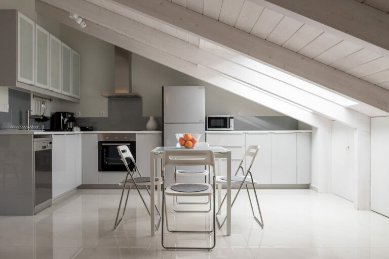 37193454 1656483211127929 219425343667175424 n 768x513