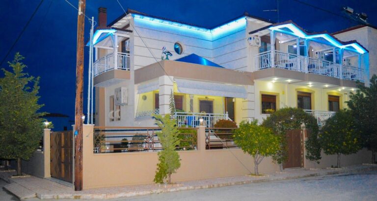 9359585 orig 768x411