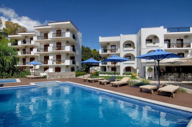 hotel skiathos 768x509