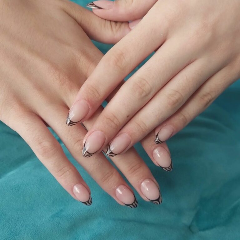 380697880 795552709247722 2965881571700464301 n 768x768