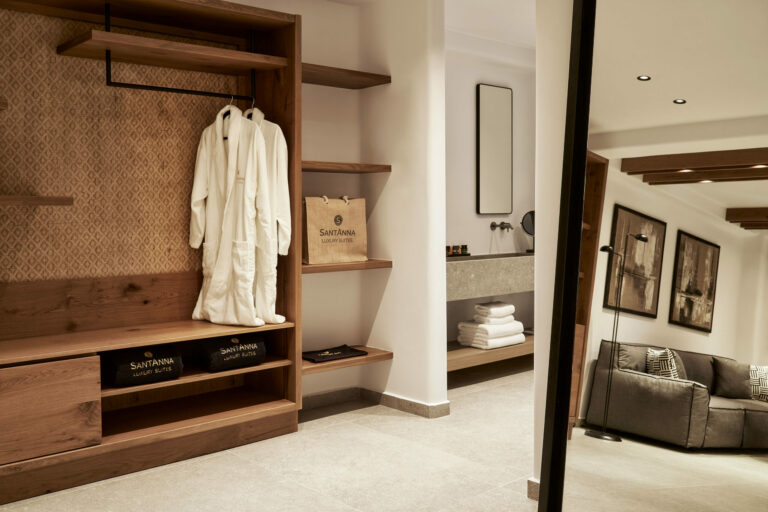 drz santanna luxury suites 0021 scaled 1 768x512