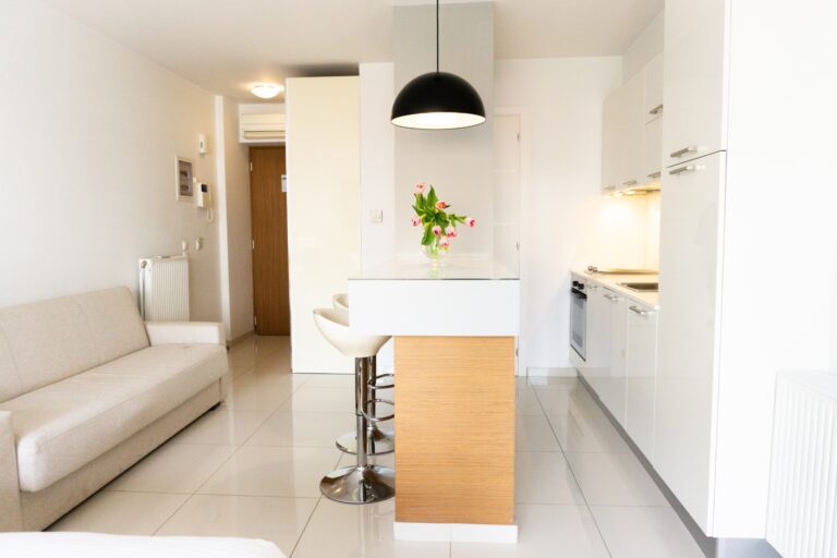 mai0erb89x9jp3nlmade8019i3rqo1n5 768x512