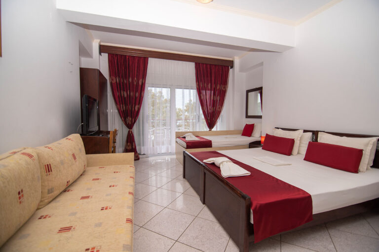 0048435 copy 2 768x511