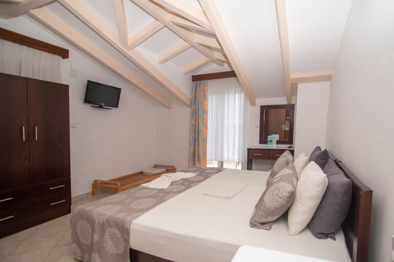 0048459 copy 2 768x511