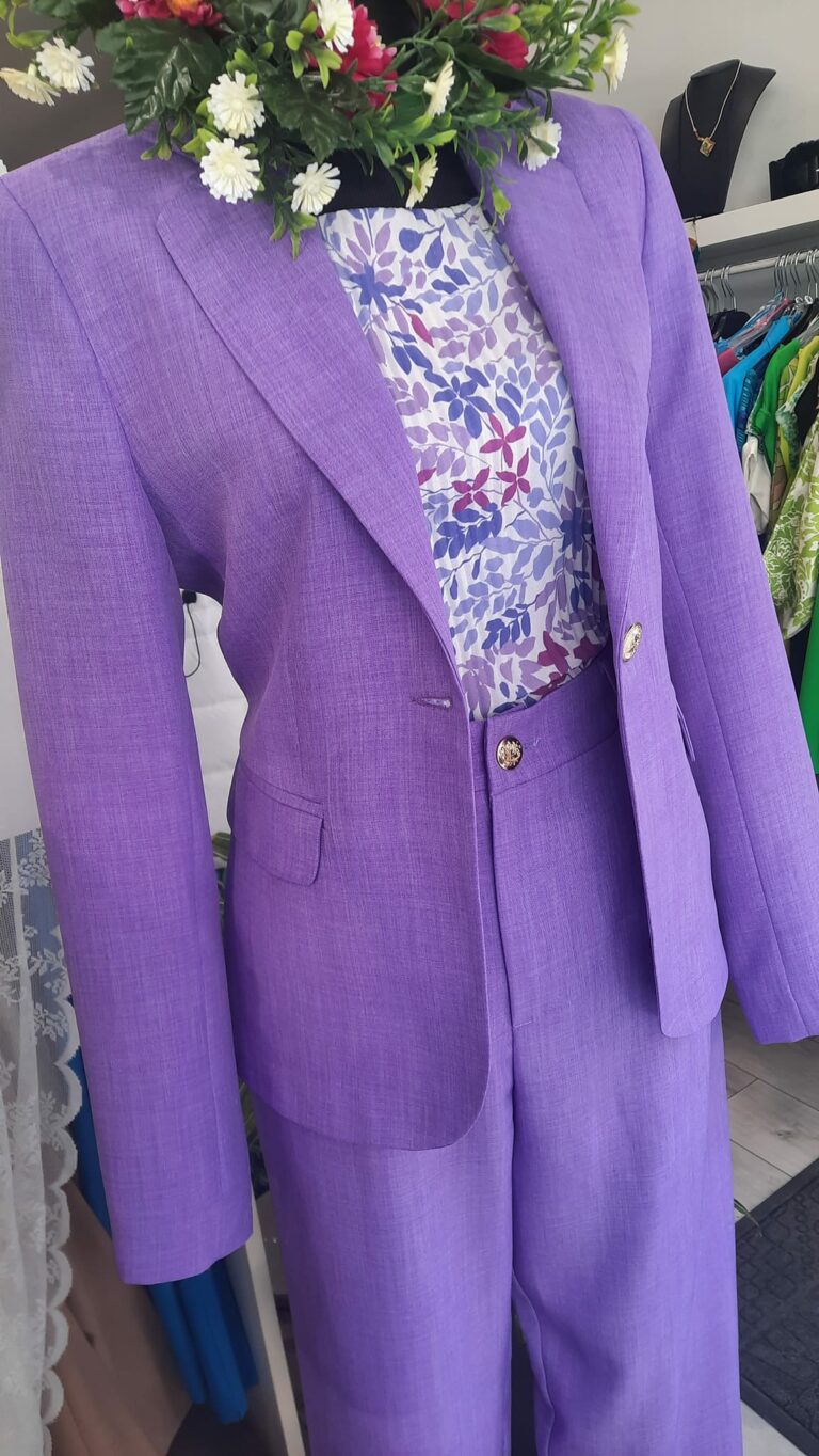 342001311 1354992885072819 6936024209137658854 n 768x1364