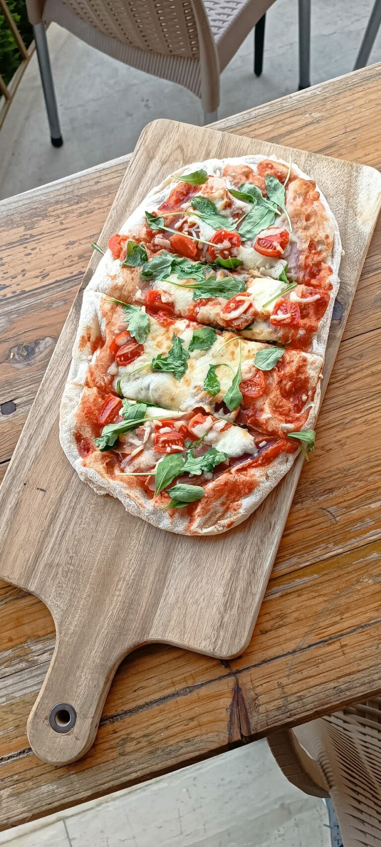 357738378 640600741425955 3024327467521572481 n 768x1706