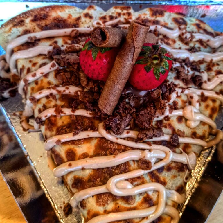 215399032 2591855477784868 9104488708272817356 n 768x768