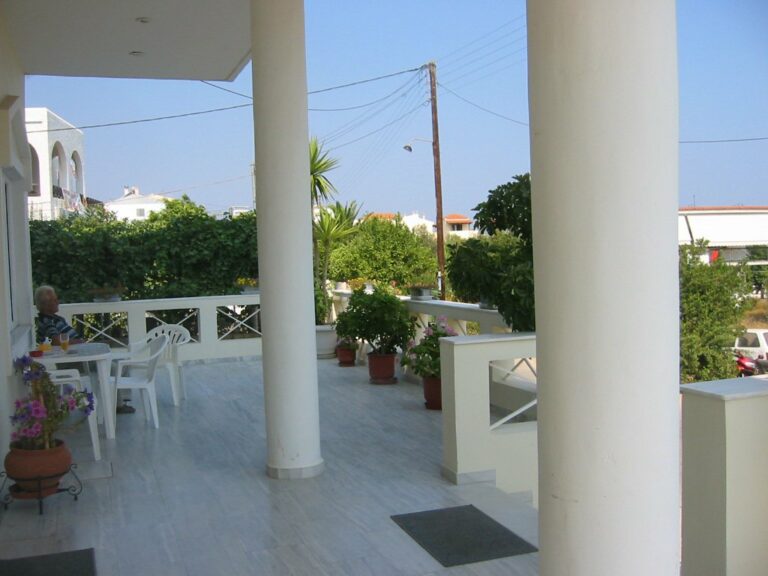 278934 195215293860581 3577171 o 768x576