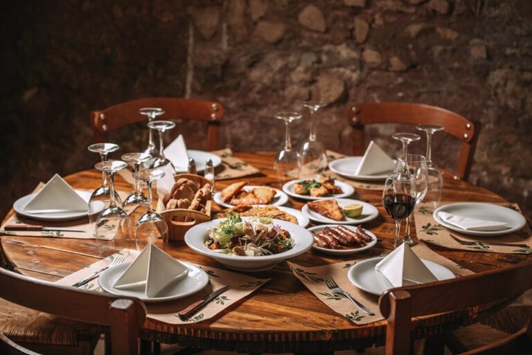 417378629 889379016311935 1458087717078819435 n 768x513