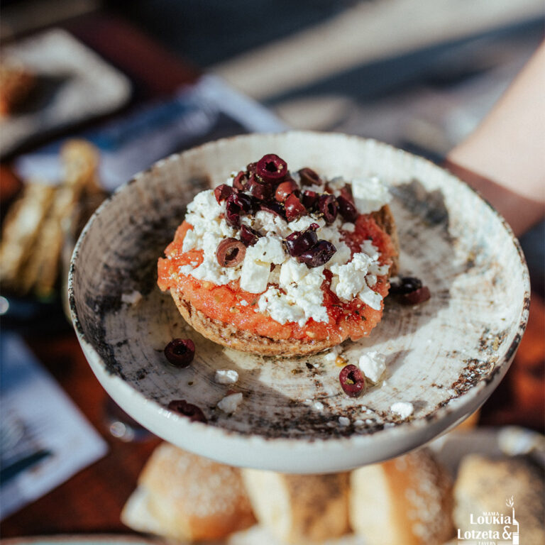 442435105 979037554009861 6021722763041743286 n 768x768