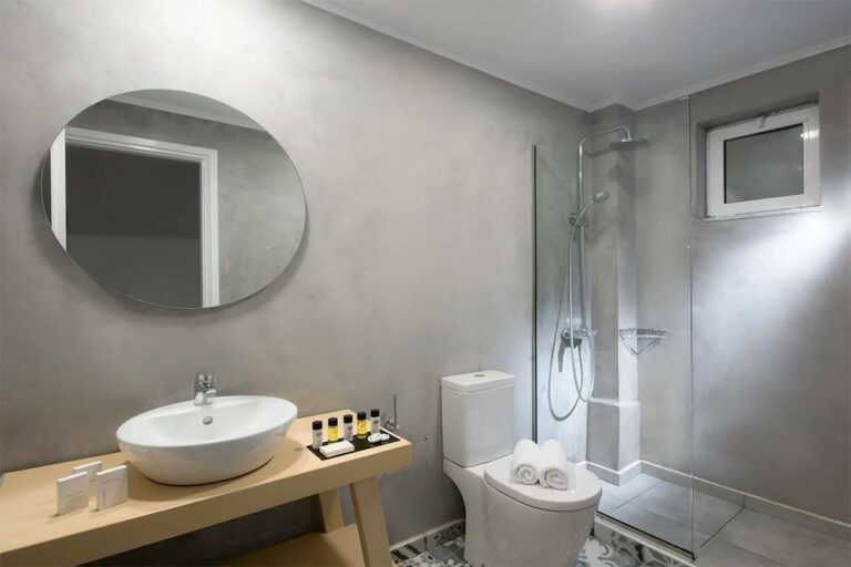 6 LAVRIS RELAXING POOL 768x512