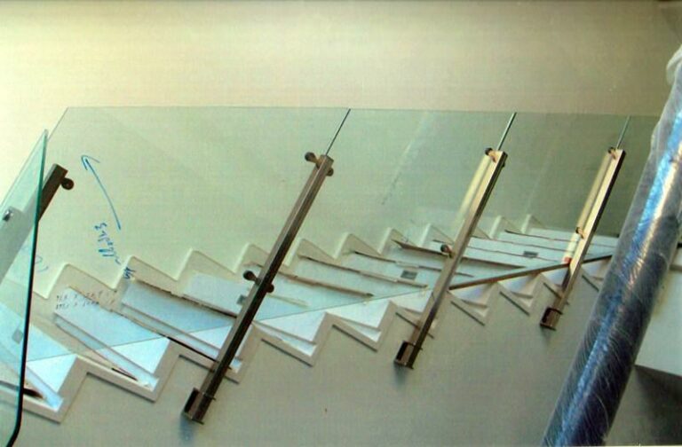 8843 TZAMIA – KRYSTALLA YALOPINAKES KRYSTALLOEMPORIKI TZAMIA KRYSTALLA KATHREPTES IRAKLEIO KRITI 11 768x504