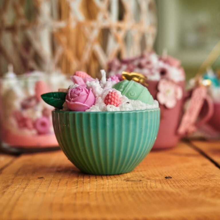 HAPPY EASTER 2 768x768