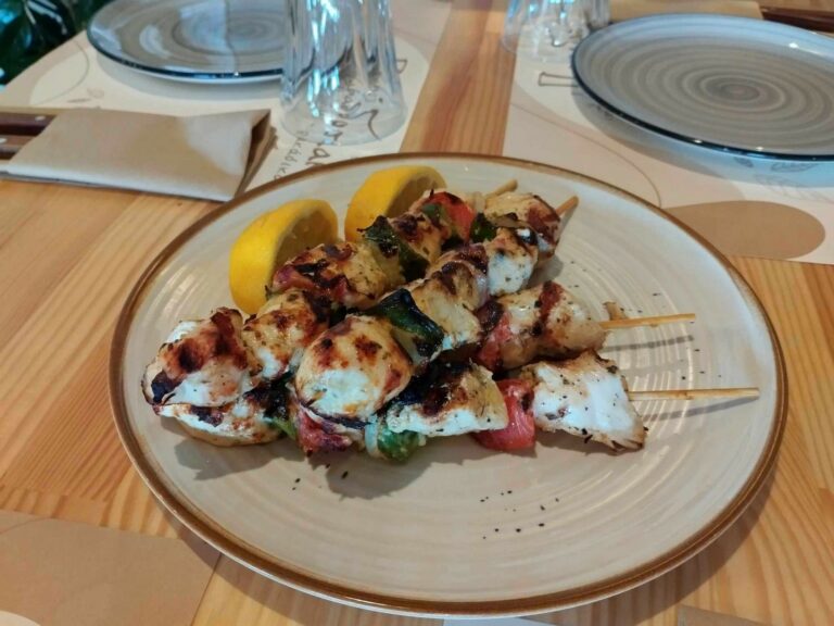 Paradosiako Restaurant Agios Nikolaos 12 768x576