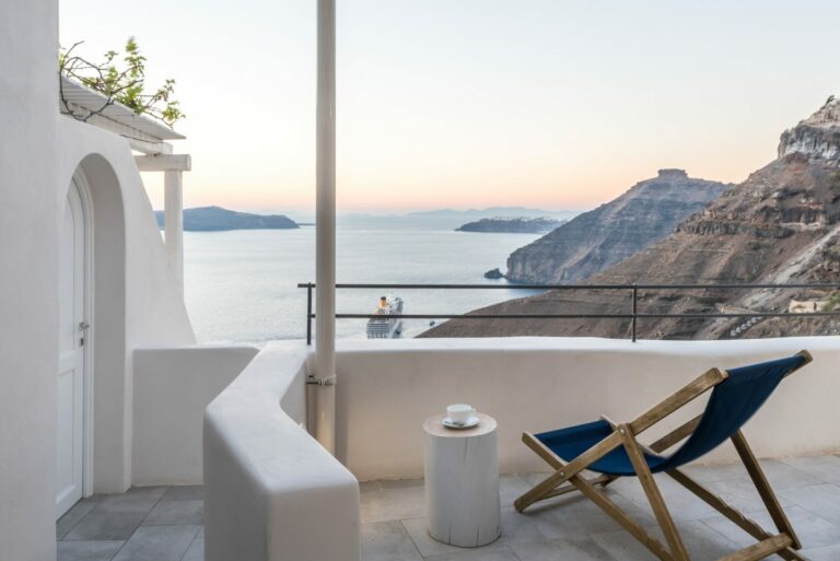 Porto Fira Suites Hotel in Santorini by Interior Design Laboratorium Yellowtrace 08 768x513