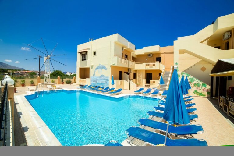 Swimming Pool Pic6 1 scaled 1 768x512