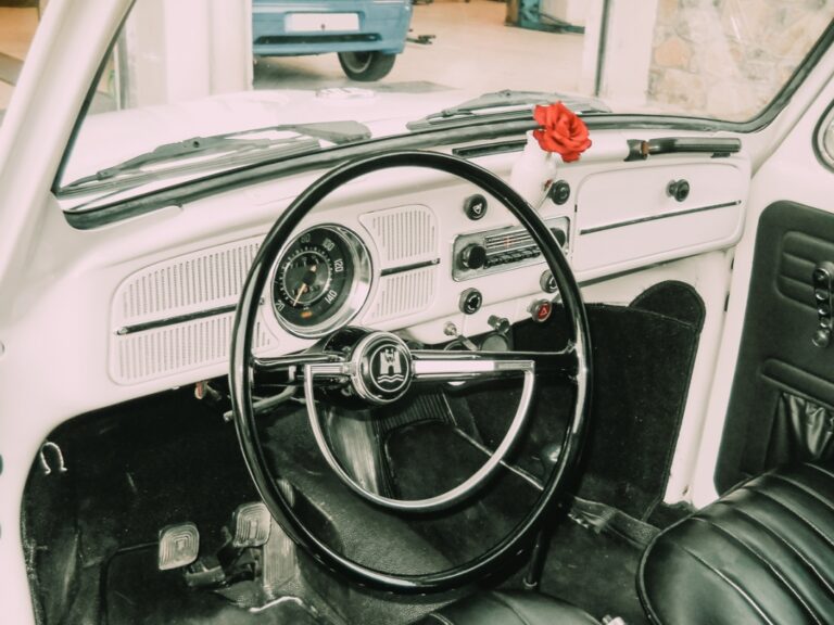 fanopoieio agios nikolaos crete marakis ioannis paint car workshop scarabeo antique rebuild vw 4 768x576