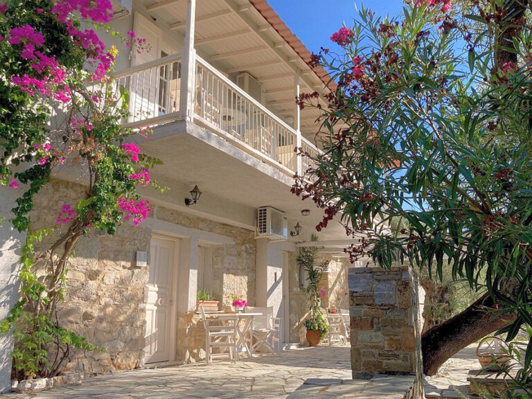 ILIANTHEMO STUDIO Traditional Villas Studios by the Sea 2023 14 768x576