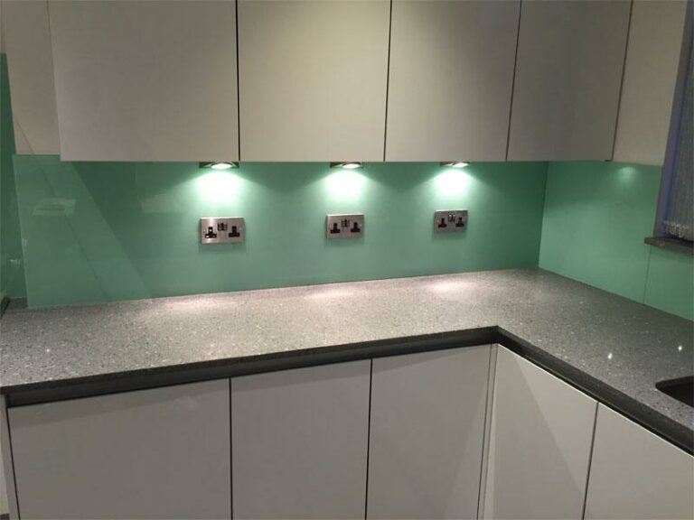 54531 ILEKTROLOGIKO YLIKO Ilektrologiko Yliko Nea Smyrni – Saltagiannis Basilis Emporio Ilektrologikoy Ylikoy Lampes Led Fotismos Led Attiki Diakoptes Kalodia THyrotileoraseis Nea S 7 768x576