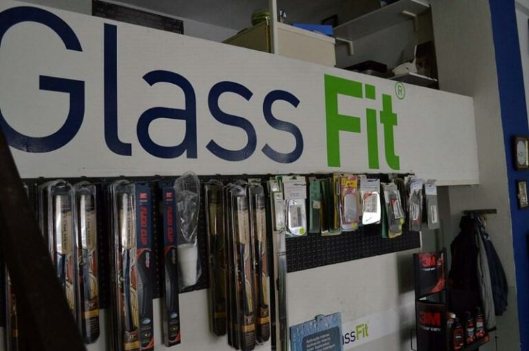 48206 PARMPRIZ – ANTILIAKES MEMBRANES GLASSFIT MILTOS KRYSTALLA AYTOKINITON ANTILIAKES MEMBRANES 3M ASWF EGGYISI EFOROY ZOIS PISTOPOIISI k03 768x511