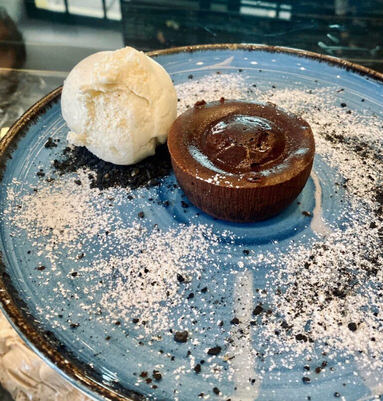 362249833 294671116403821 5096349384266182487 n 768x804