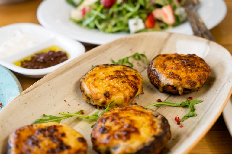 363408615 835158964738623 9010301974153579000 n 768x512