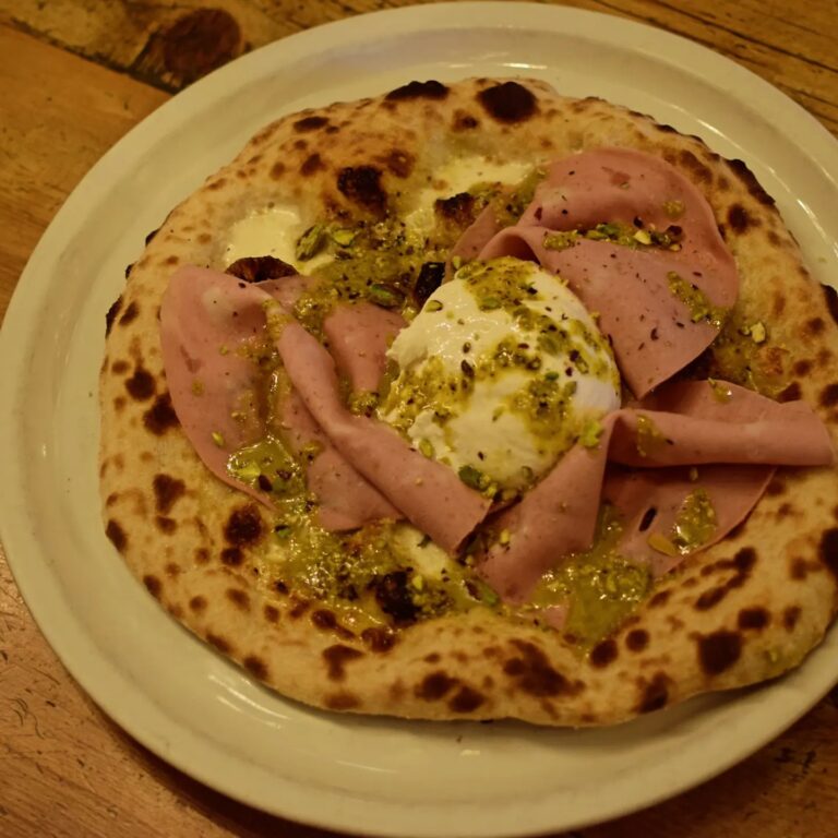 410840092 915609636693555 6340173301954879601 n 768x768