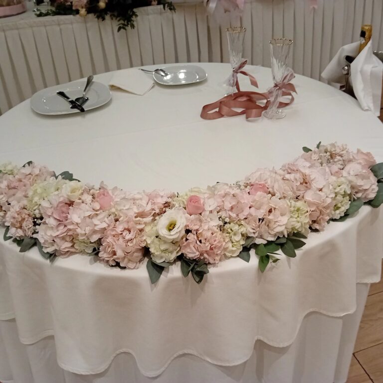 461750518 959360125999299 7587889607023236417 n 768x768