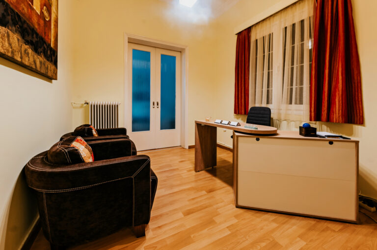 Χώρος Ιατρείου 4 768x511