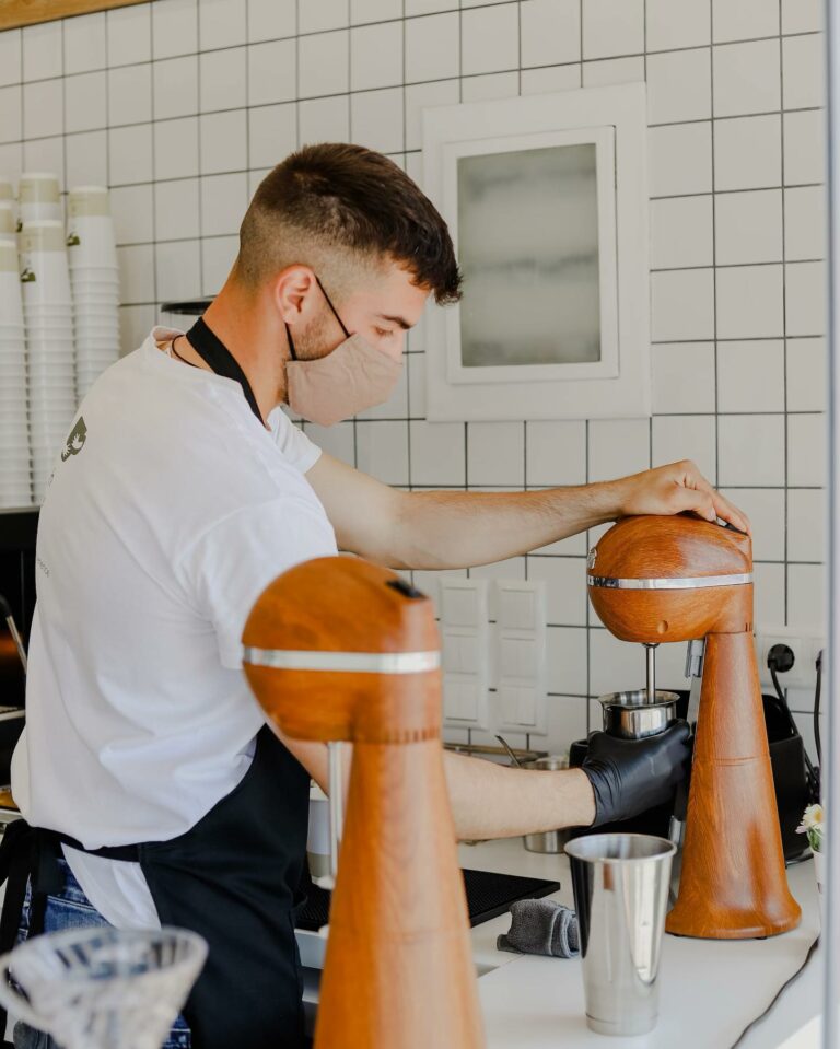 241854452 216173077206684 2667954936637276811 n 768x959