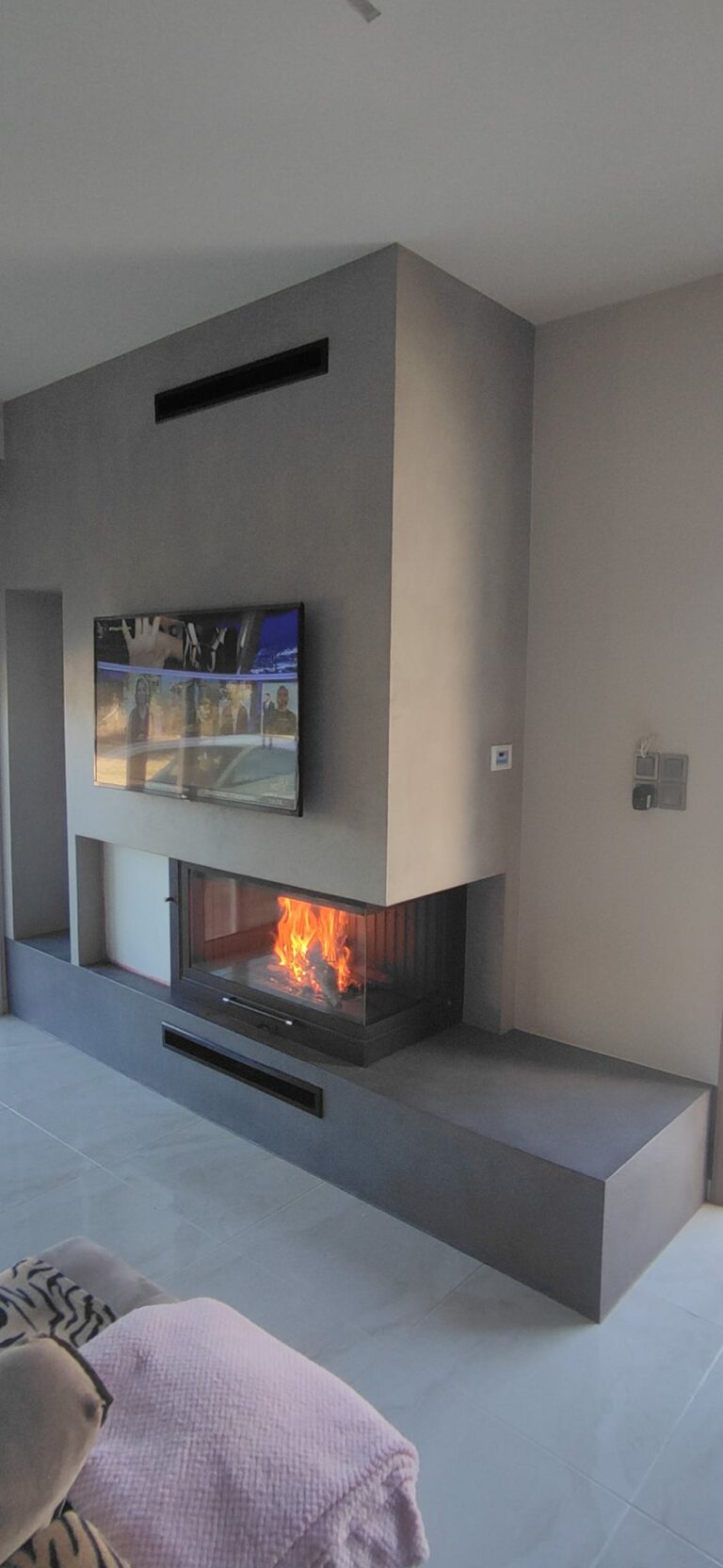 314731342 652413436590074 8583622347130092305 n 768x1664