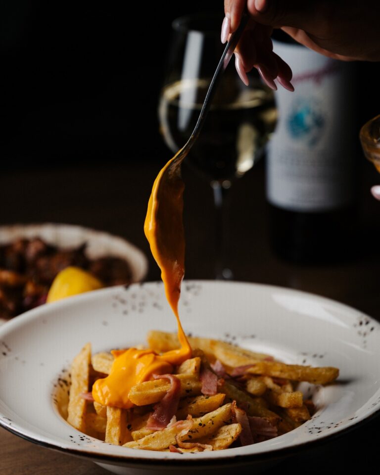 439244844 980830583980613 1094243305923535863 n 768x960