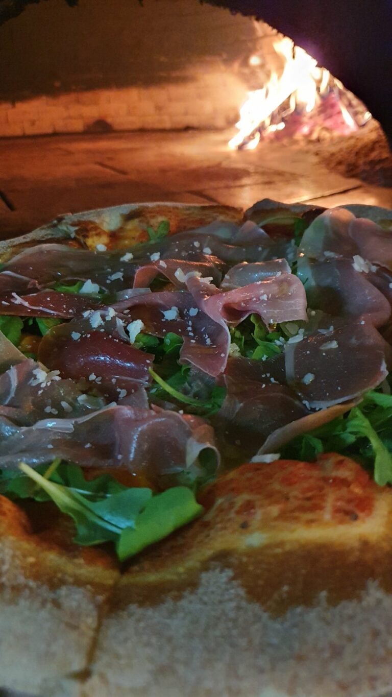 IMG 9920382775ff10d27bbb06e39728d2bb V 768x1365