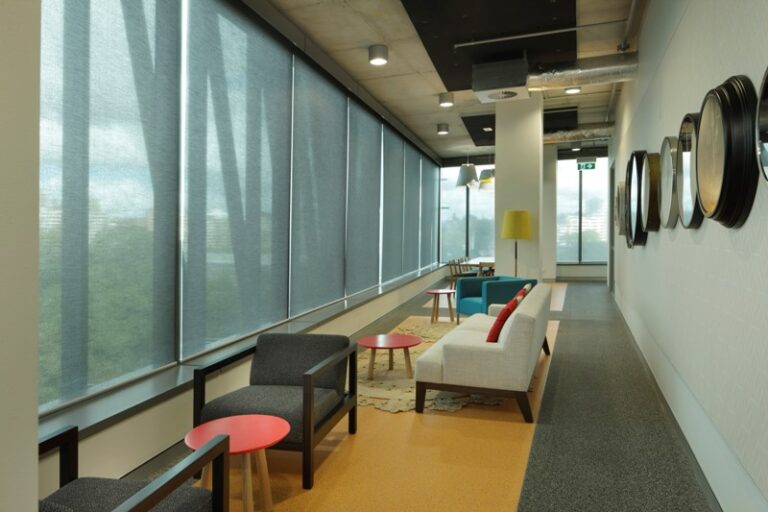 antiliaki prostasia slider 768x512