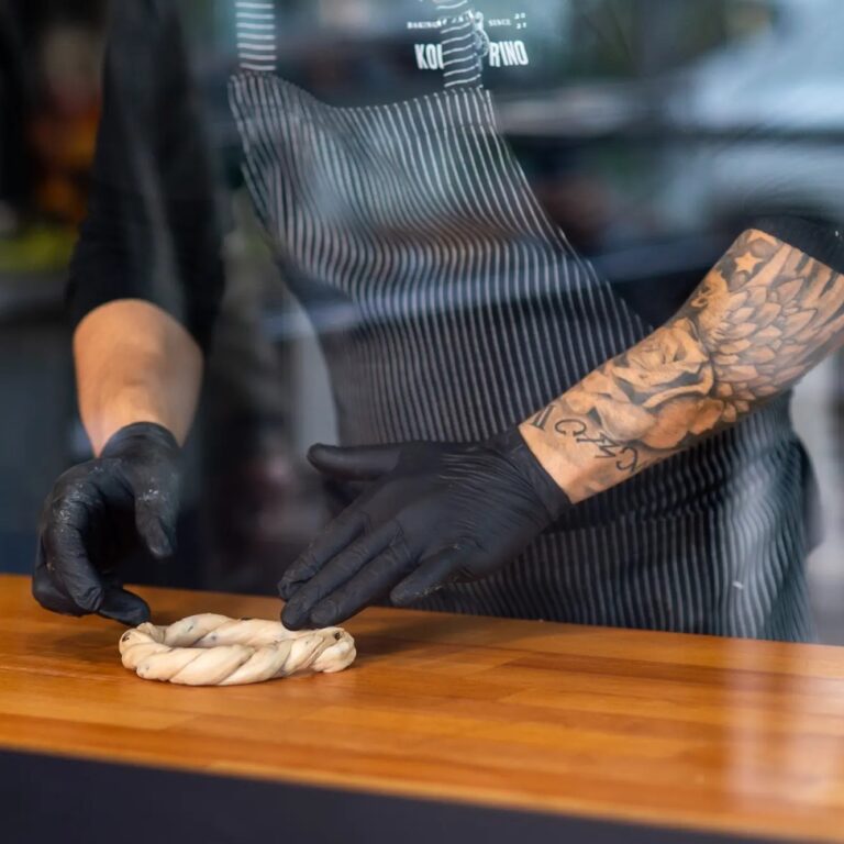 432004142 721803823402897 814029374631615650 n 768x768