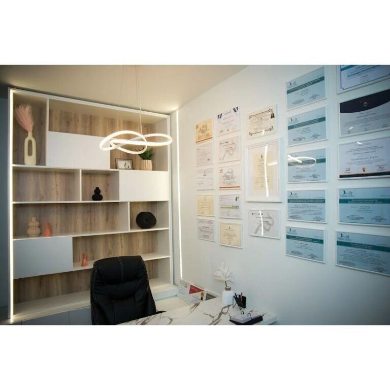 375039057 864324735297297 3205054786635832042 n 768x768