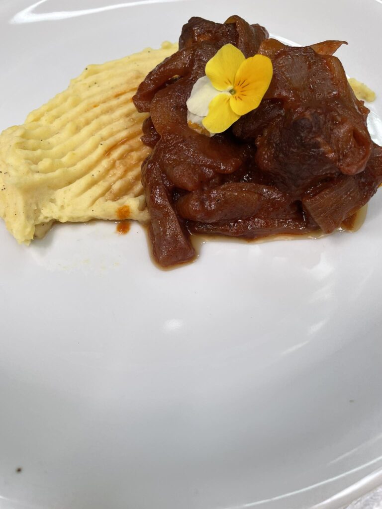 491919434 1262778902425736 7619193324689787616 n 768x1024