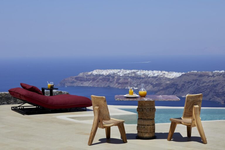 Cavalieros Honeymoon Villa 1 768x512