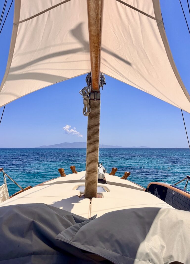 SEATING AREA1 768x1067