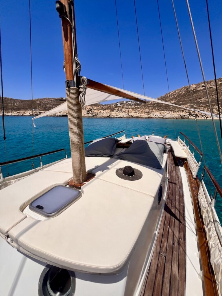 SEATING AREA2 768x1024