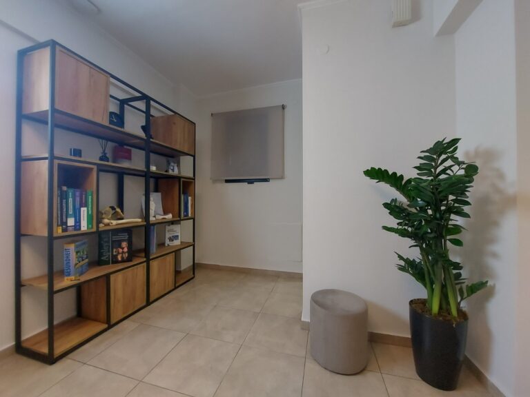 ΓΡΑΦΕΙΟ ΙΑΤΡΕΙΟΥ 4 768x576